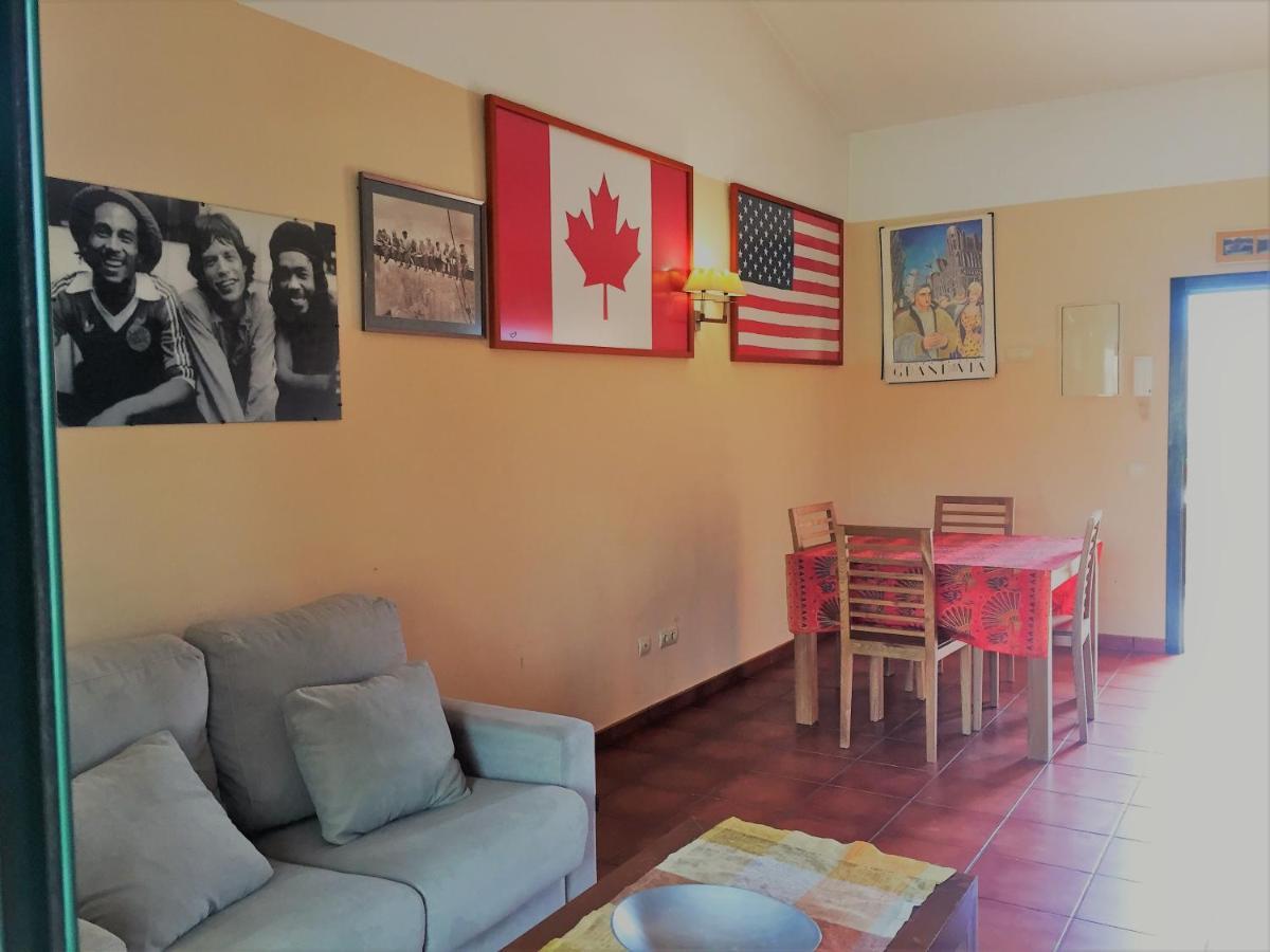 Ongi Etorri Apartamento Calafat Exterior foto